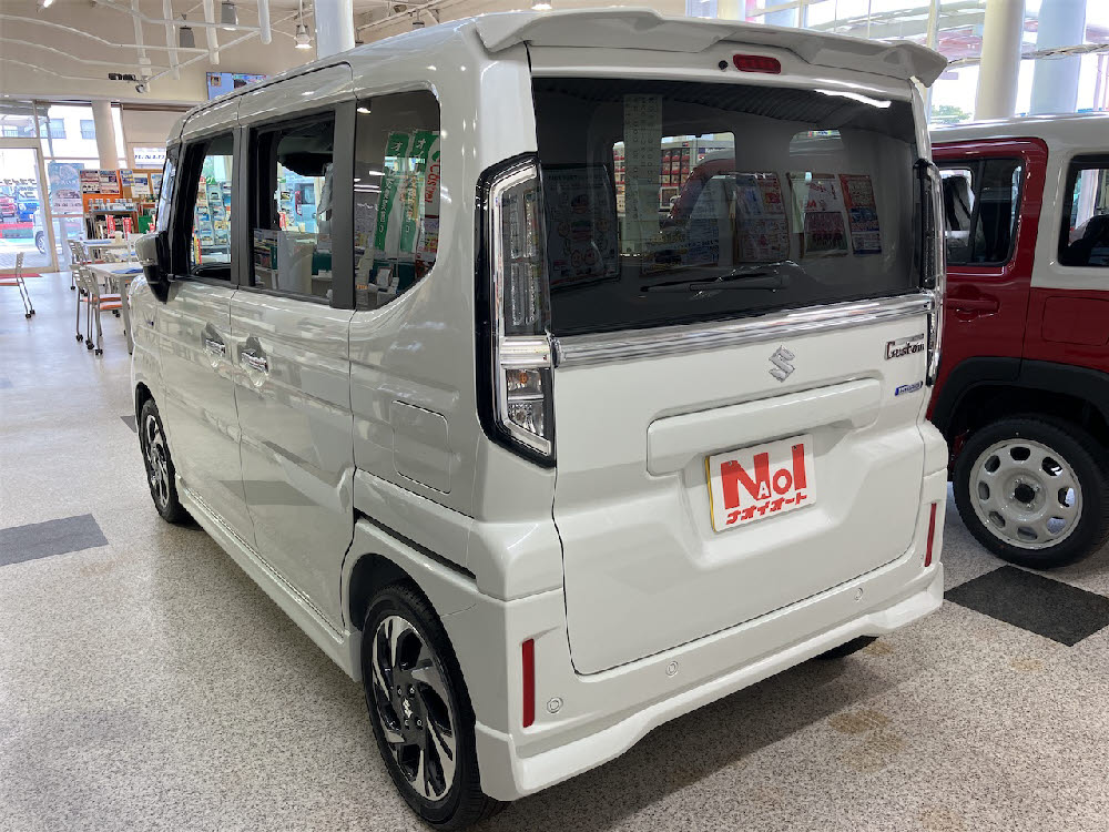 スズキ　スペーシアカスタム HYBRID XS5枚目