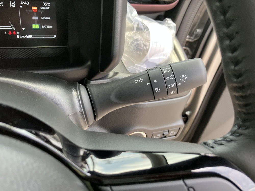 スズキ スペーシアカスタム HYBRID XS 13枚目