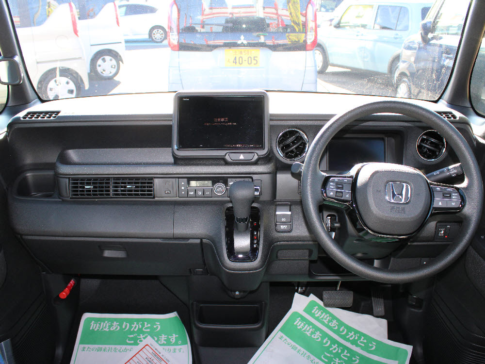 ホンダ　N BOXカスタム　8インチディスプレイオーディオ17枚目