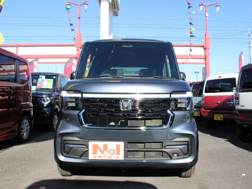 ホンダ　N BOXカスタム　8インチディスプレイオーディオ1枚目