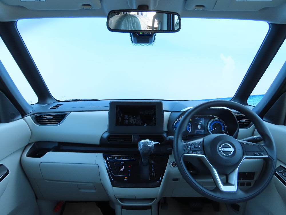 ニッサン　ルークス　X　11枚目