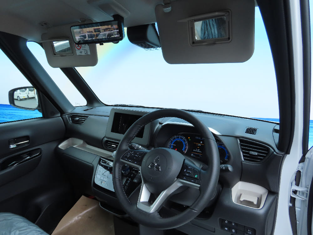 ミツビシ　デリカミニ　Gプレミアム8枚目