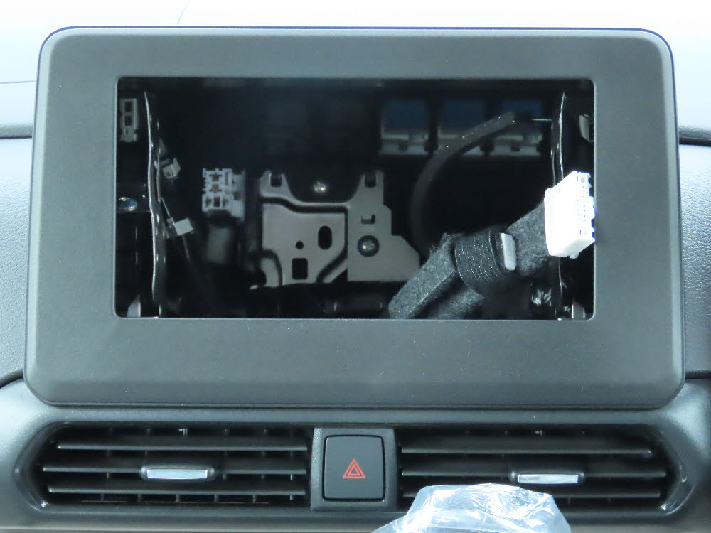 ミツビシ　デリカミニ　G12枚目