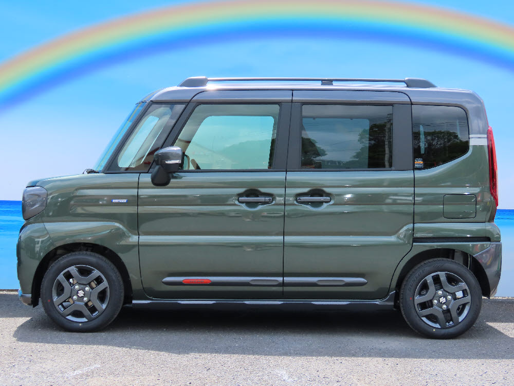 スズキ　スペーシアギア　HYBRID XZ全方位ナビ付7枚目