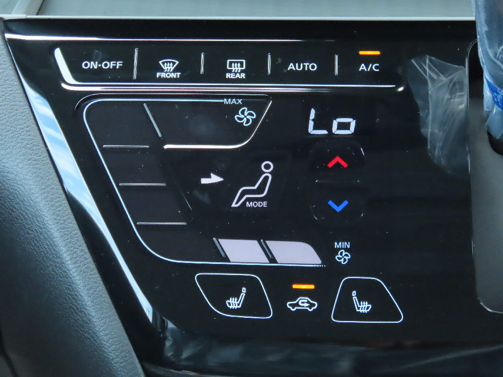 ミツビシ　デリカミニ　Ｇ　13枚目