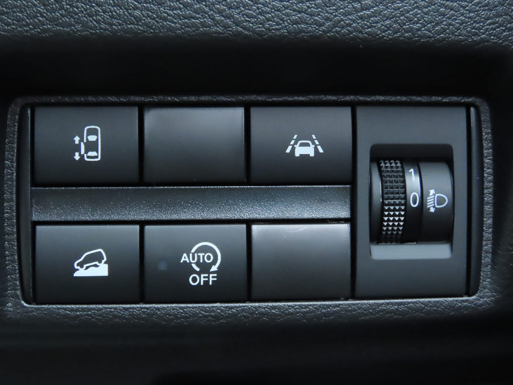 ミツビシ　デリカミニ　Ｇ　19枚目