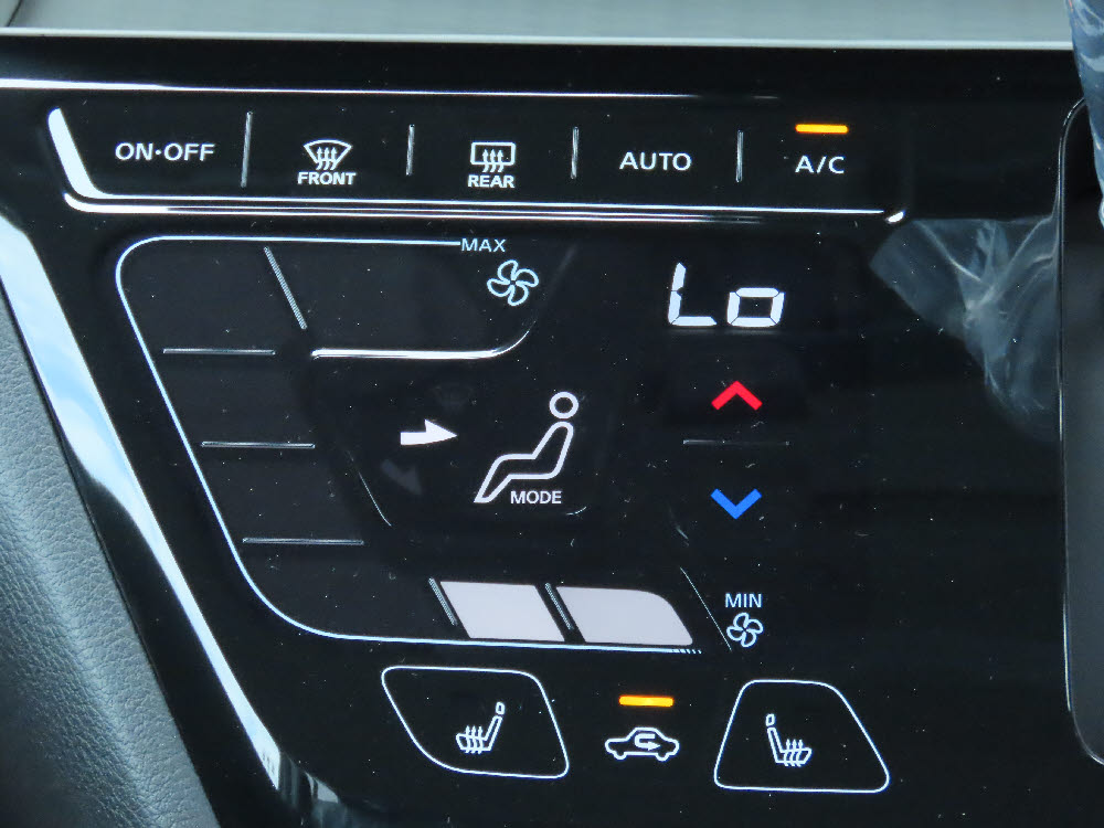 ミツビシ　デリカミニ　Ｇ　プレミアム13枚目