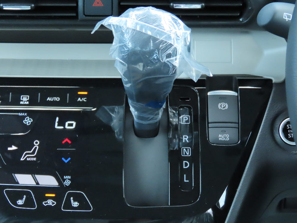 ミツビシ　デリカミニ　Ｇ　プレミアム14枚目