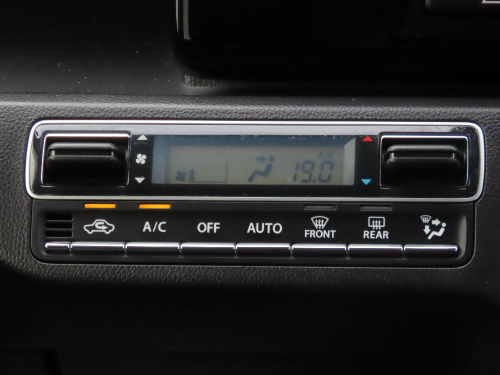 スズキ　ワゴンＲスティングレー　HYBRID　T12枚目