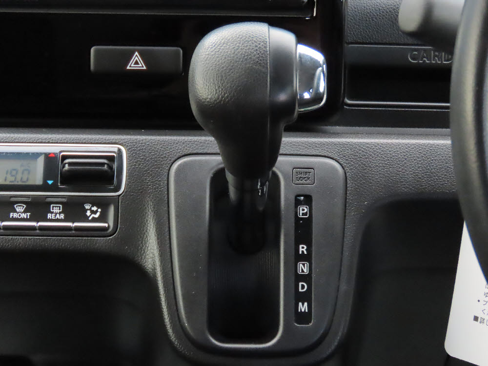 スズキ　ワゴンＲスティングレー　HYBRID　T13枚目