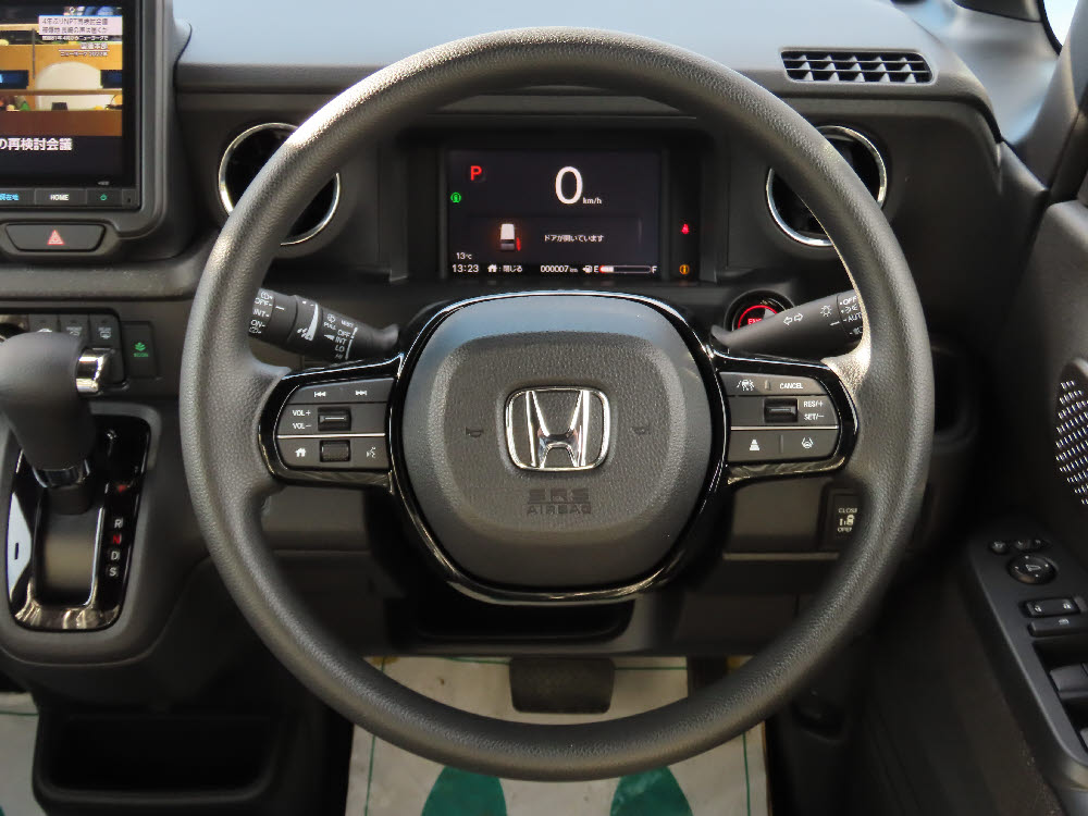 ホンダ　Ｎ ＢＯＸカスタム　8インチナビ（VXM-245ZFEi)14枚目