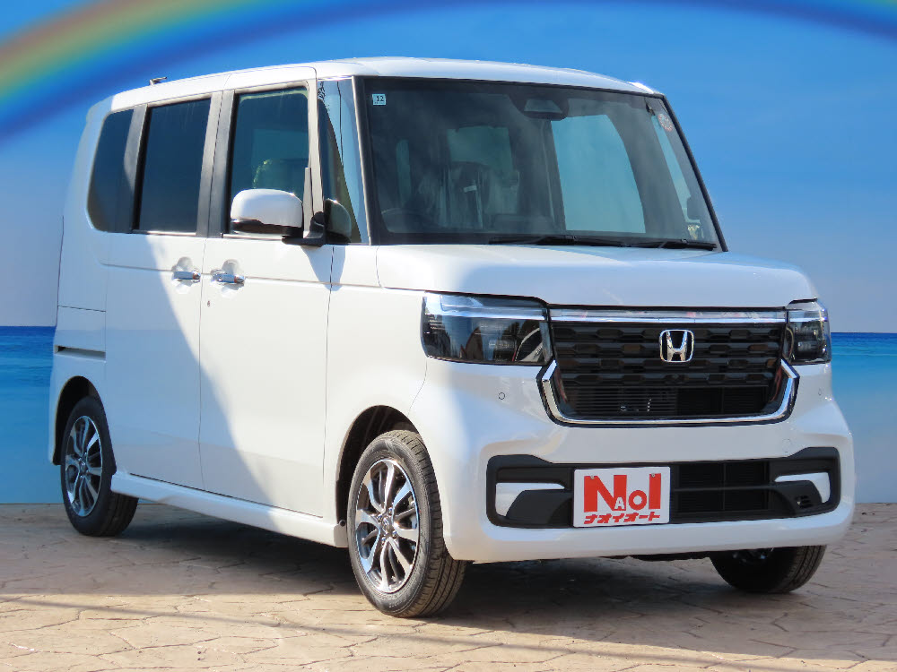 ホンダ　Ｎ ＢＯＸカスタム　8インチナビ（VXM-245ZFEi)2枚目