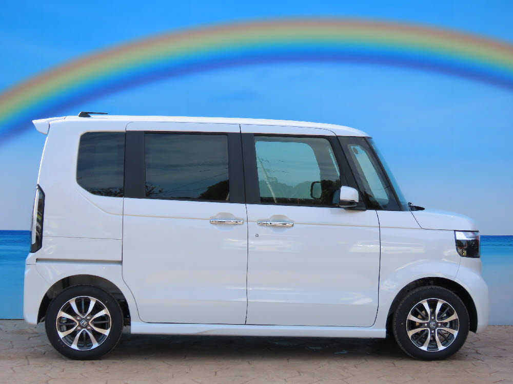 ホンダ　Ｎ ＢＯＸカスタム　8インチナビ（VXM-245ZFEi)3枚目