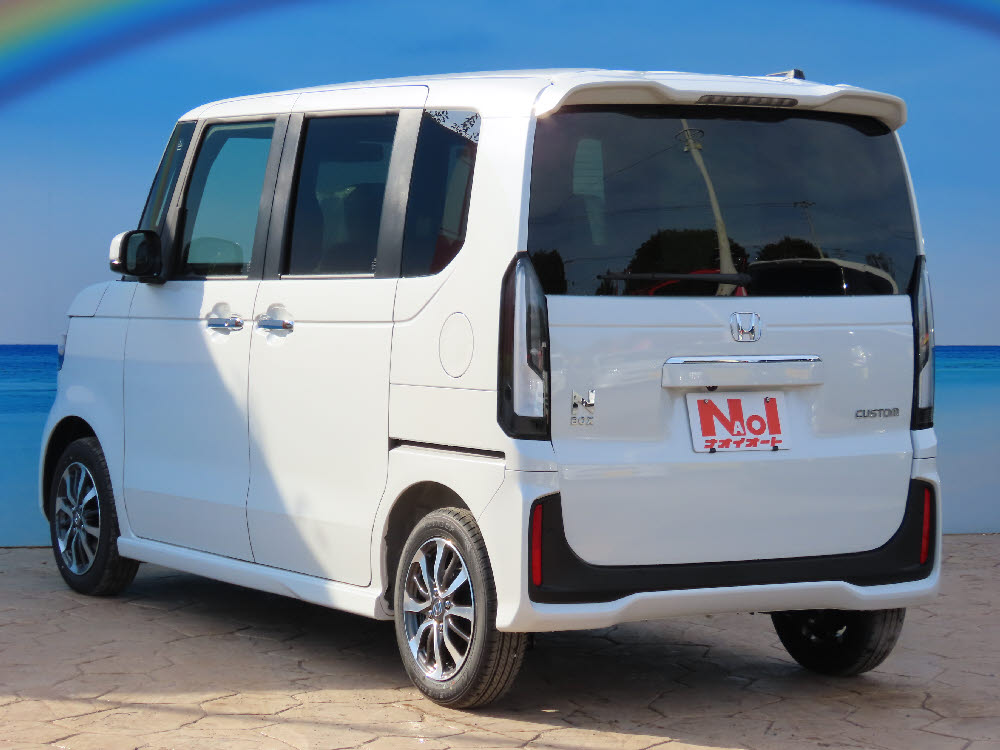 ホンダ　Ｎ ＢＯＸカスタム　8インチナビ（VXM-245ZFEi)6枚目