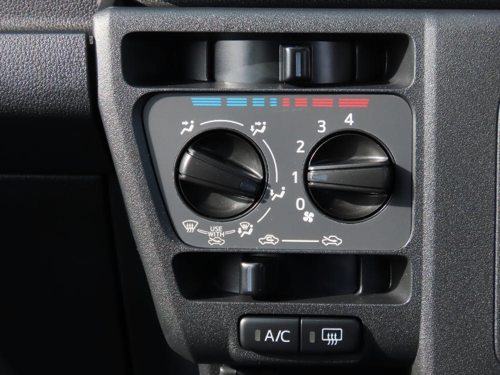 ダイハツ　ハイゼットカーゴ　DX　CVT13枚目