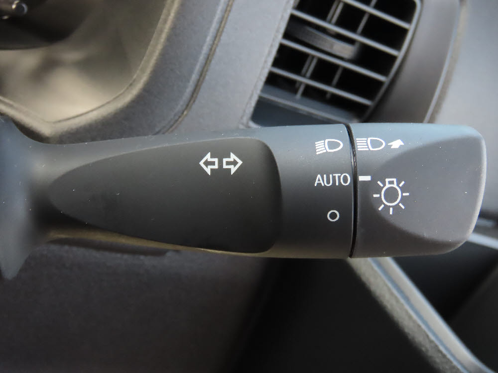 ダイハツ　ハイゼットカーゴ　DX　CVT18枚目