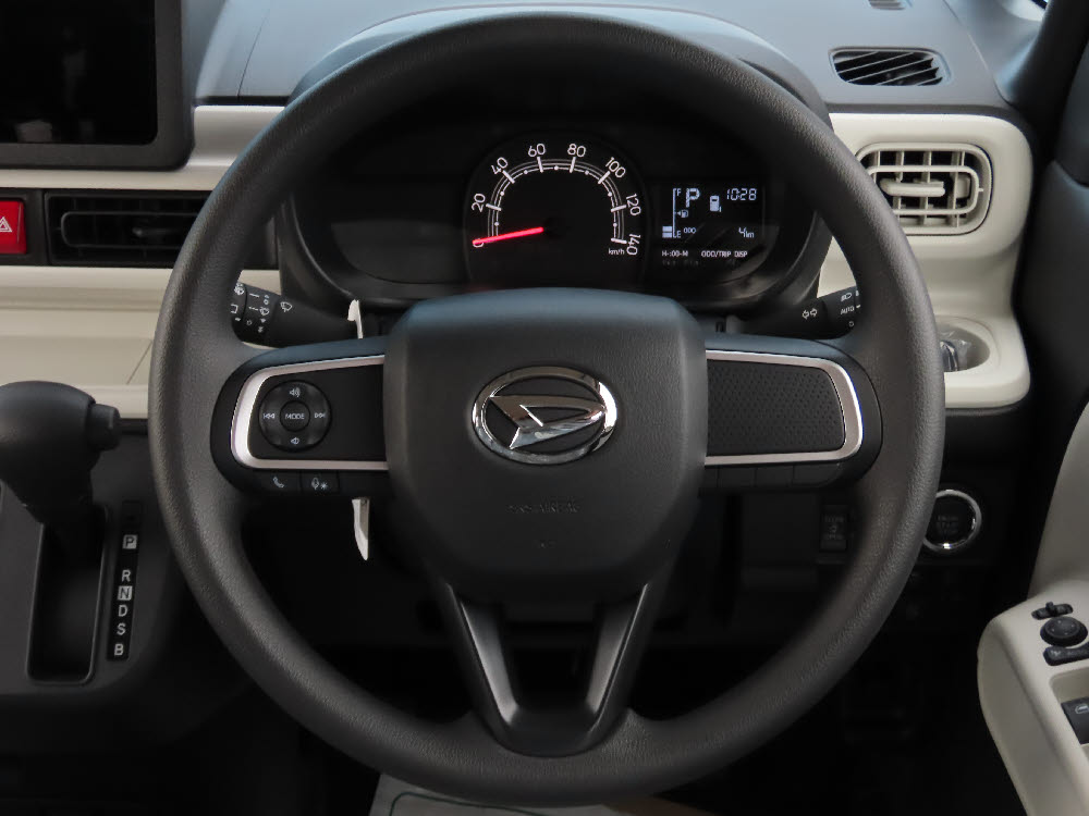 ダイハツ　ムーヴキャンバス　ストライプスX15枚目