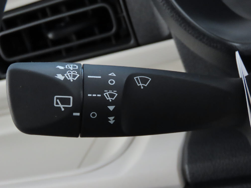 ダイハツ　ムーヴキャンバス　ストライプスX17枚目