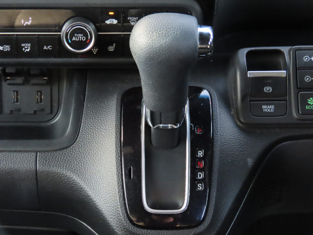 ホンダ　Ｎ ＢＯＸカスタム　L13枚目