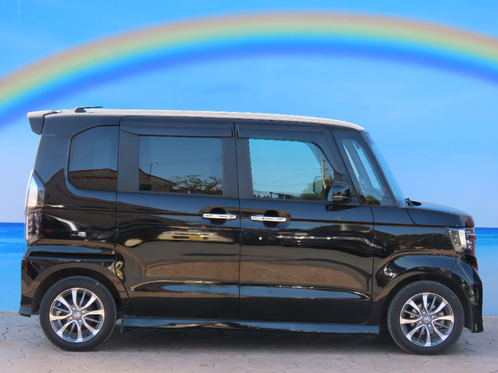 ホンダ　Ｎ ＢＯＸカスタム　L3枚目