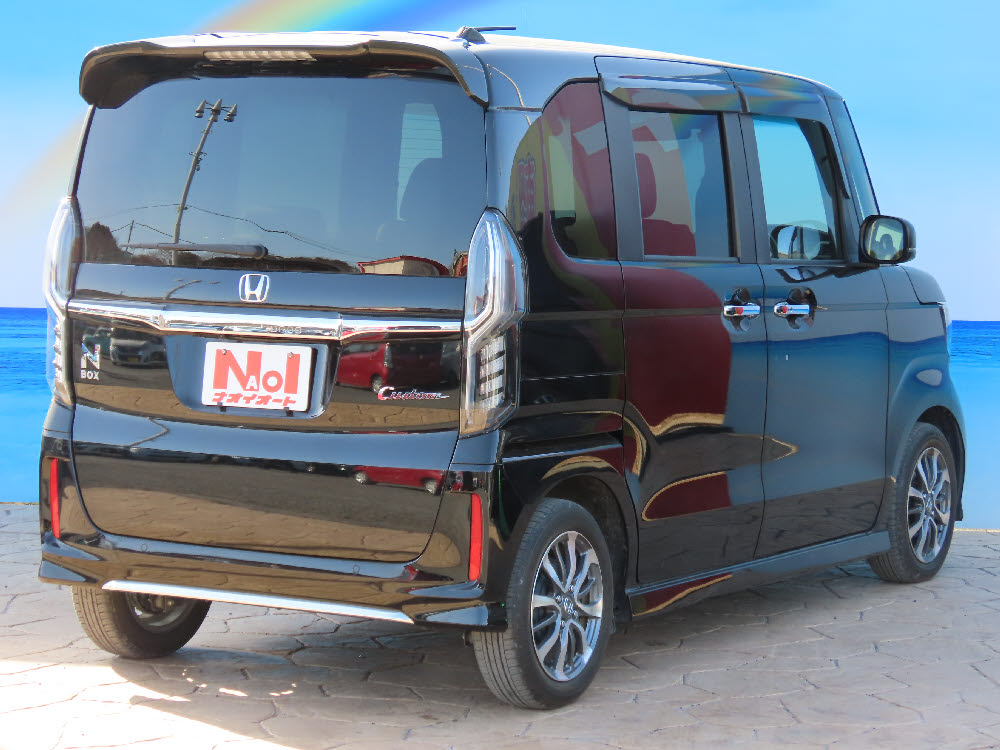 ホンダ　Ｎ ＢＯＸカスタム　L4枚目
