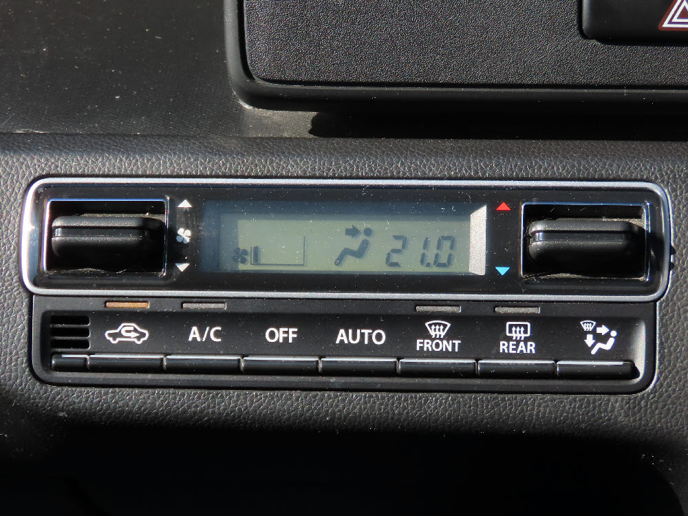 スズキ　ワゴンＲ HYBRID FX13枚目