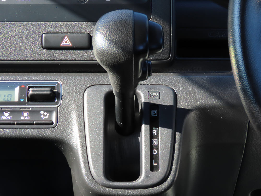 スズキ　ワゴンＲ HYBRID FX14枚目