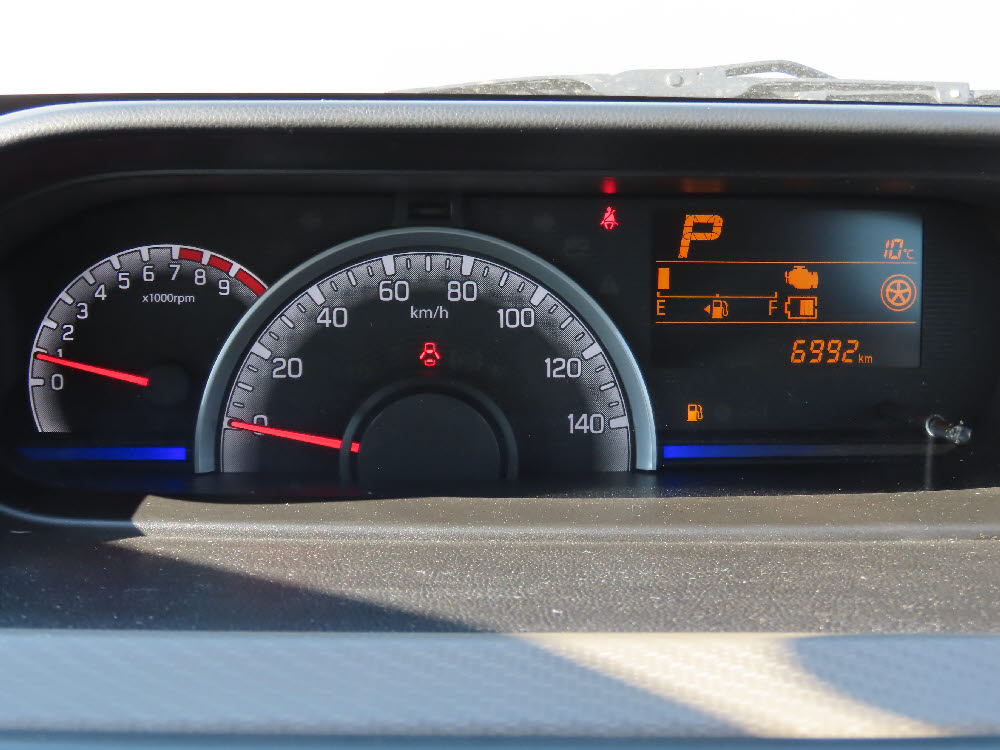 スズキ　ワゴンＲ HYBRID FX16枚目