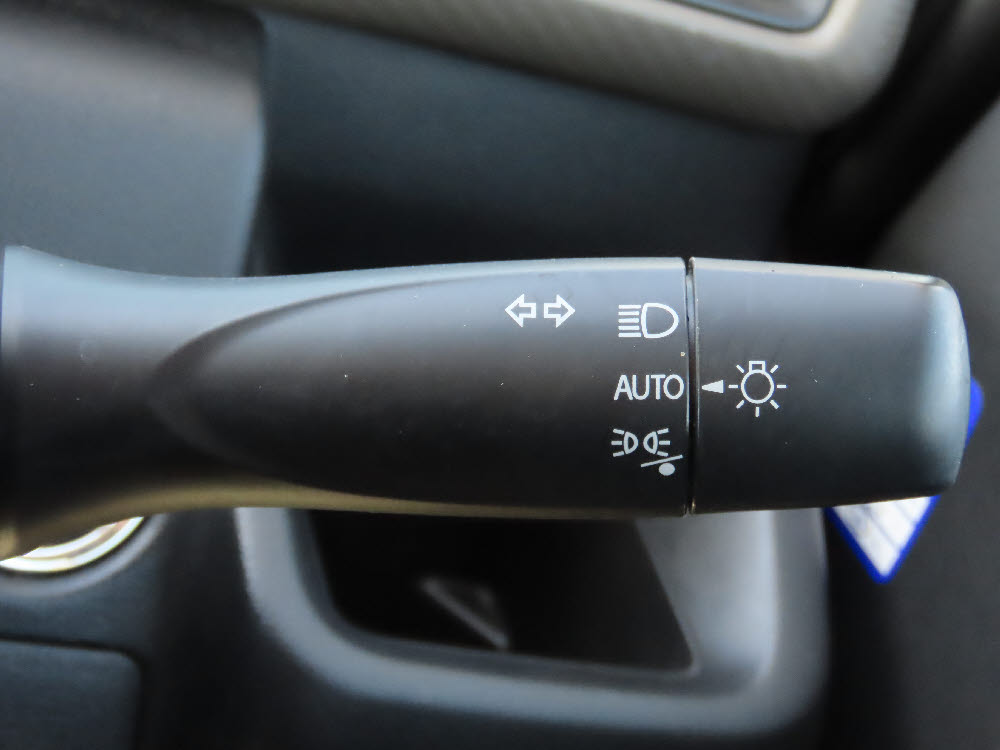 スズキ　ワゴンＲ HYBRID FX18枚目