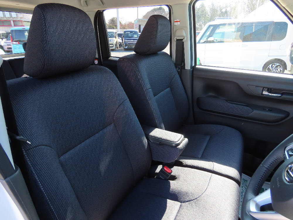 ダイハツ　ムーヴ RS 9インチディスプレイオーディオ付9枚目