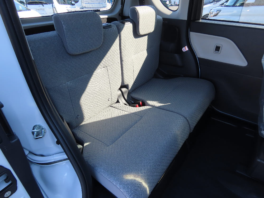 ダイハツ　タント L アップグレードP10枚目