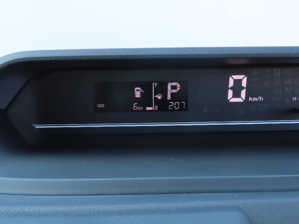 ダイハツ　タント L アップグレードP17枚目