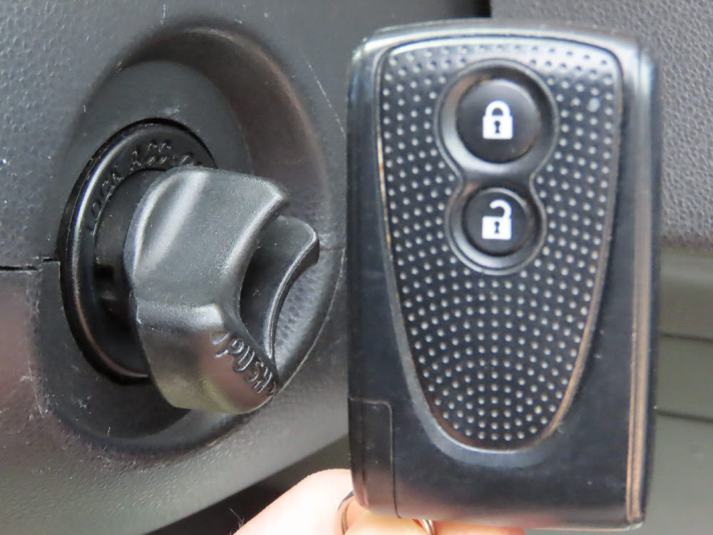 ダイハツ　ミラココア X8枚目