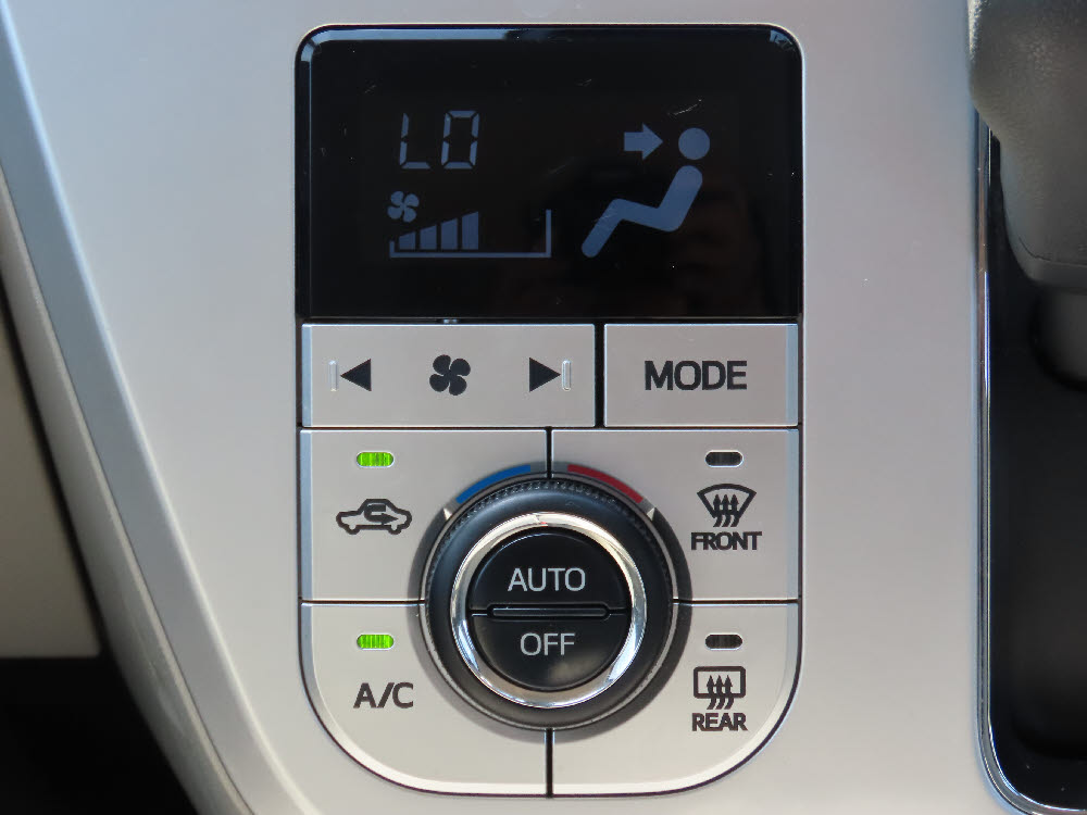 ダイハツ　キャスト スタイル　XリミテッドSAⅢ12枚目