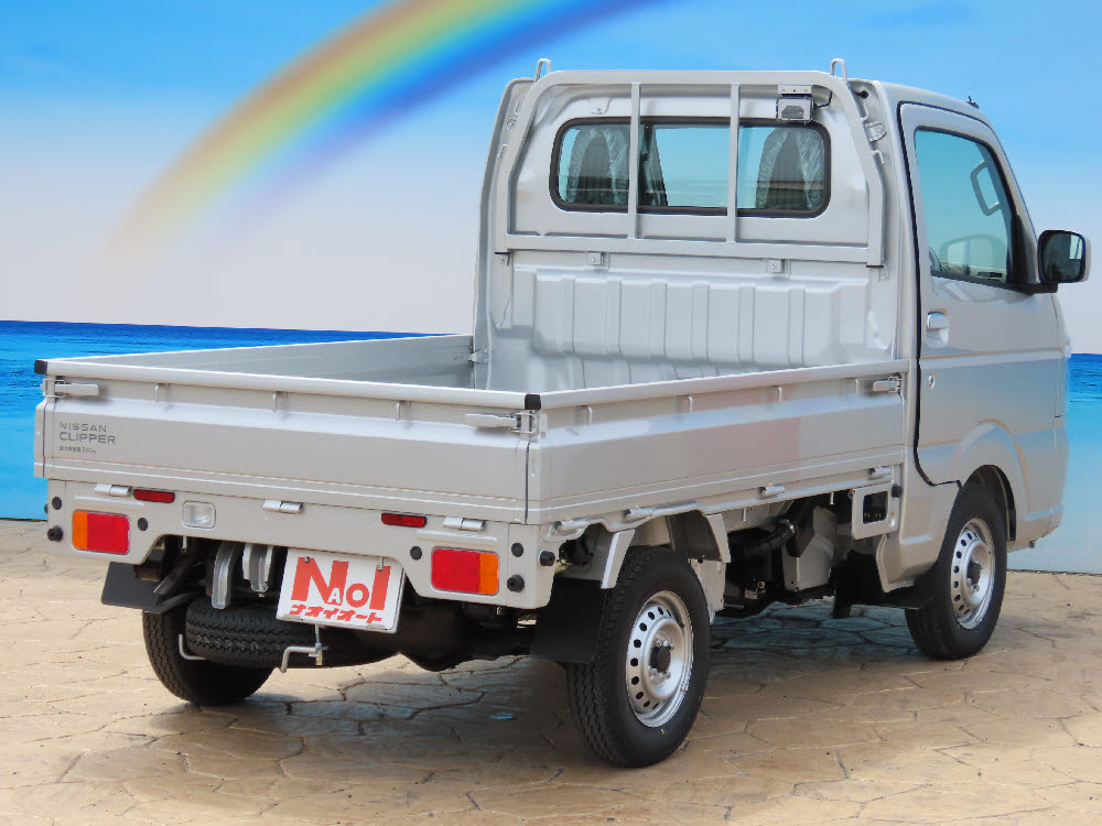 ニッサン NT100クリッパー GX 4WD MT4枚目