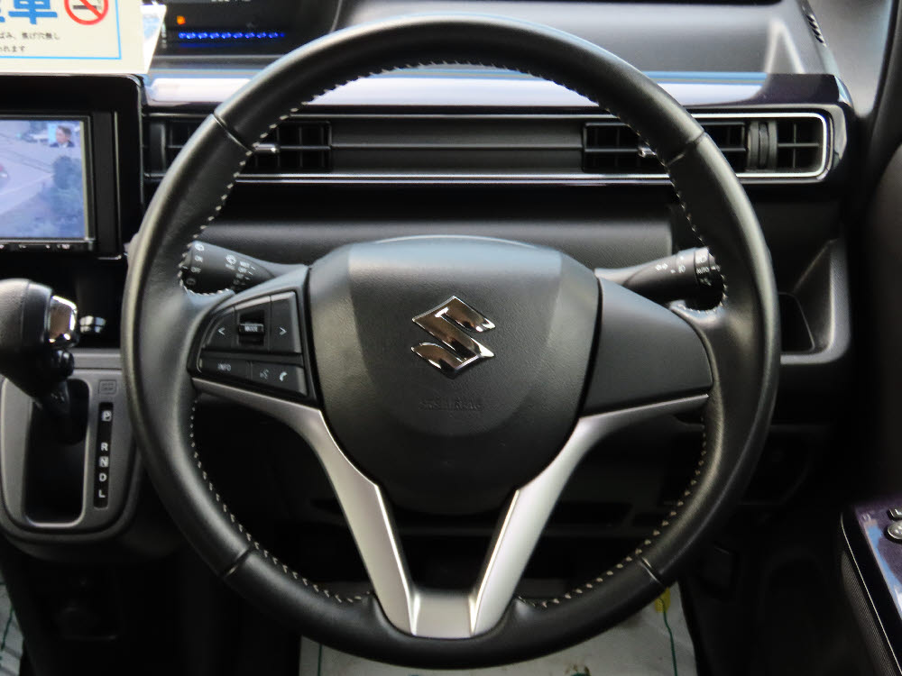 スズキ　ワゴンＲスティングレー HYBRID X14枚目