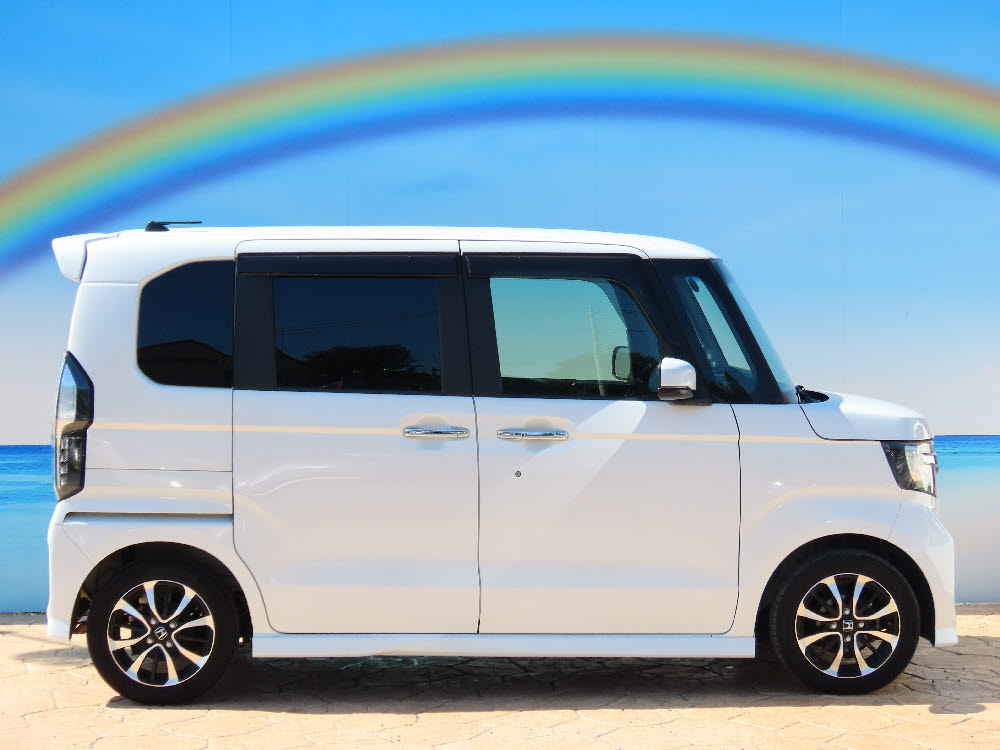 ホンダ　Ｎ ＢＯＸカスタム　G・Lホンダセンシング3枚目