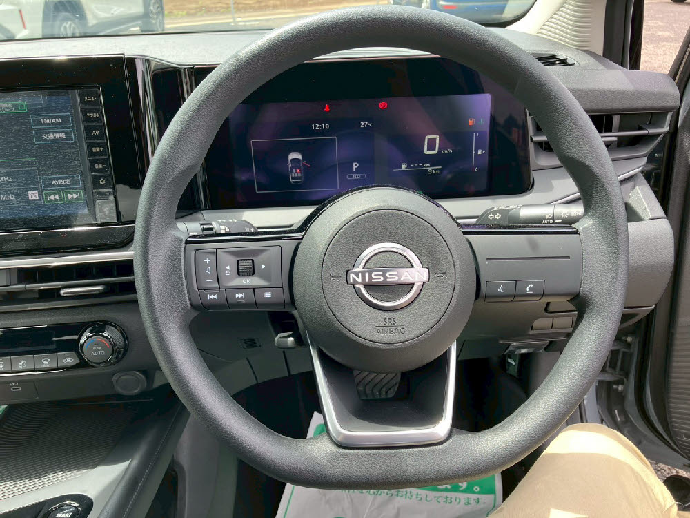 ニッサン ノート e-POWER X 2WD12枚目