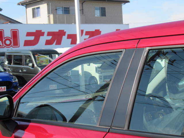 ホンダ WR-V Z 8インチナビ4枚目