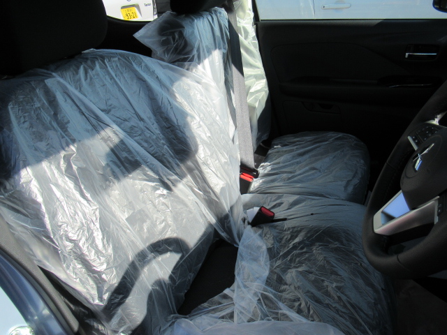 ミツビシ　ｅｋクロス　G7枚目