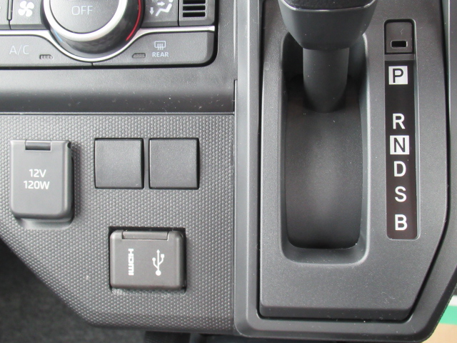 ダイハツ　タフト　X　9DO14枚目