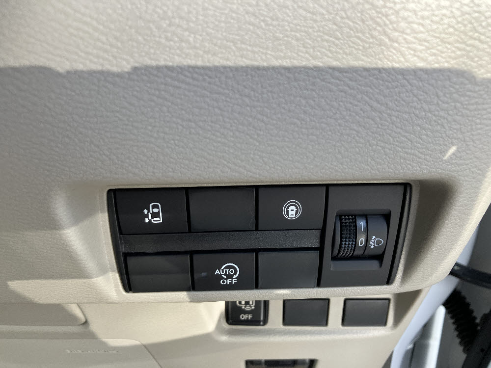 ニッサン　ルークス　X　18枚目