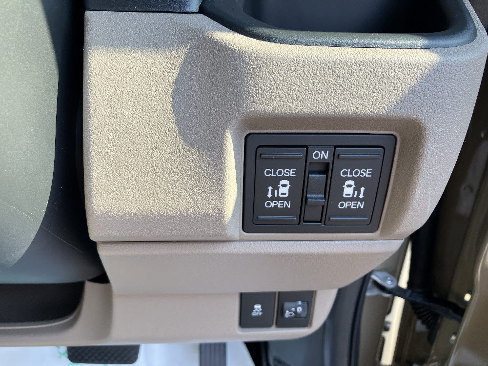 ホンダ　Ｎ ＢＯＸ ＪＯＹ　8インチDA18枚目