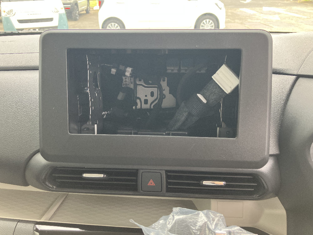 ミツビシ　デリカミニ　G14枚目