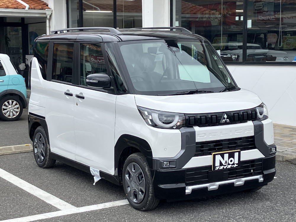 ミツビシ　デリカミニ　G2枚目