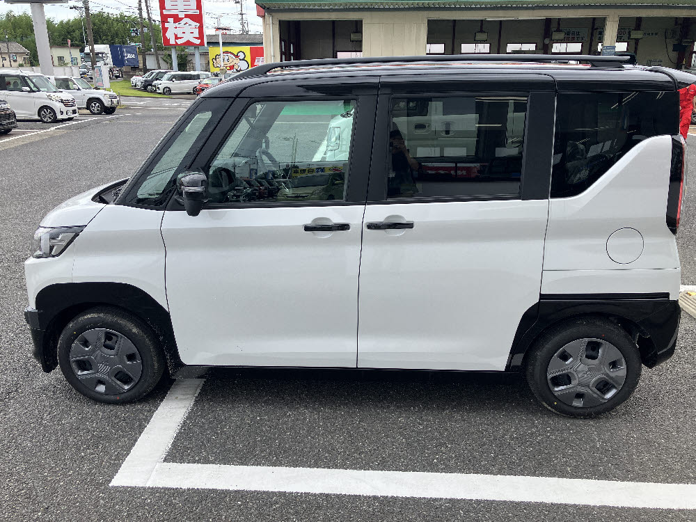 ミツビシ　デリカミニ　G7枚目