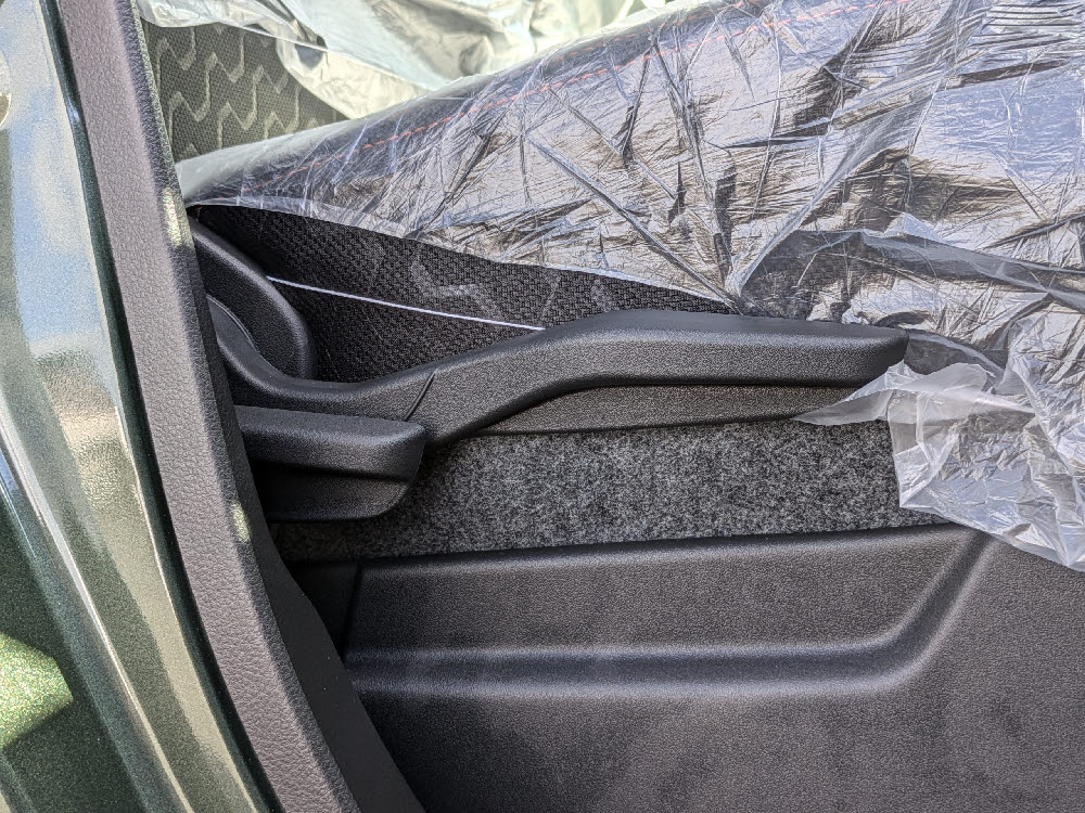 スズキ　スペーシアギア　XZ 全方位9ナビ13枚目