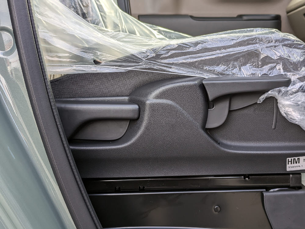 ホンダ　N BOX JOY　8インチDA13枚目