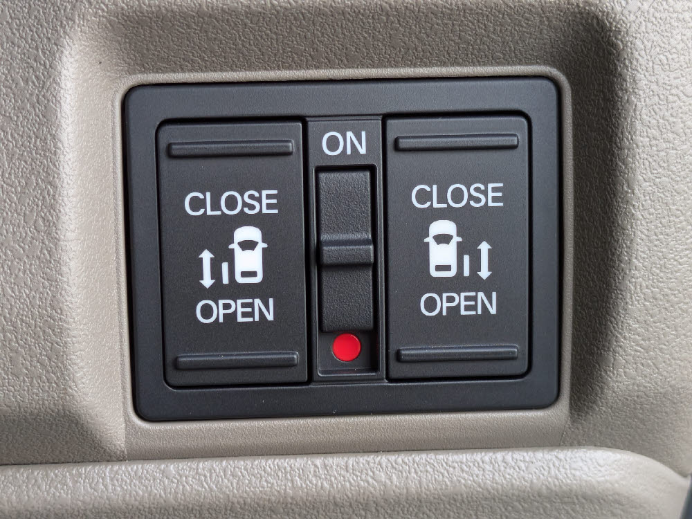 ホンダ　N BOX JOY　8インチDA15枚目