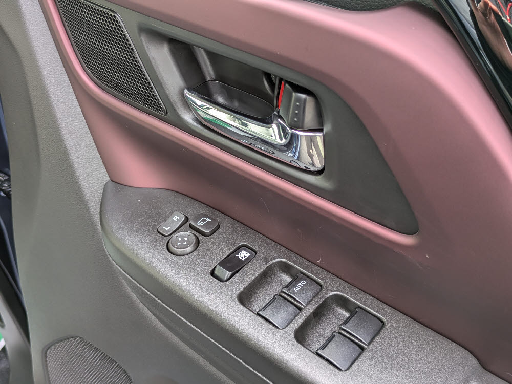 スズキ　スペーシアカスタム HYBRID XS 全方位9ナビ11枚目